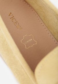 Born2be - Żółte Klasyczne Mokasyny VICES z Imitacji Zamszu ze Skórzaną Wkładką Haliris. Okazja: na co dzień. Kolor: żółty. Materiał: skóra, zamsz. Styl: klasyczny #8