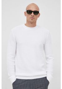 Hugo - HUGO sweter bawełniany męski kolor biały. Okazja: na co dzień. Kolor: biały. Materiał: bawełna. Długość rękawa: długi rękaw. Długość: długie. Styl: casual