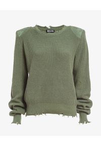 SER.O.YA - Sweter Amelia w kolorze khaki. Kolor: zielony. Materiał: bawełna, zamsz. Długość rękawa: długi rękaw. Długość: długie. Wzór: aplikacja #6