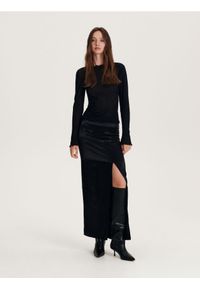 Reserved - Satynowa spódnica z wiskozy - czarny. Kolor: czarny. Materiał: satyna, wiskoza