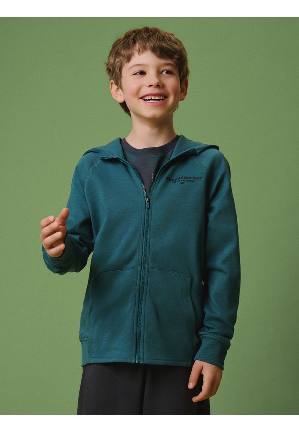 4f - 4F Bluza dresowa regular z kapturem chłopięca - turkusowa 164 (13-14 lat). Okazja: na co dzień, na uczelnię. Typ kołnierza: kaptur. Kolor: turkusowy. Materiał: dresówka. Długość rękawa: raglanowy rękaw. Wzór: gładki. Sezon: lato. Styl: casual