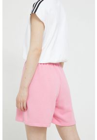 adidas Originals szorty damskie kolor różowy gładkie high waist. Stan: podwyższony. Kolor: różowy. Materiał: bawełna, materiał. Wzór: gładki #4