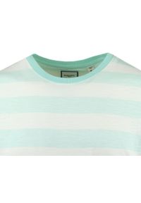 Lekki i Przewiewny T-Shirt Męski - Brave Soul - Miętowa w Paski. Okazja: na co dzień. Kolor: miętowy. Materiał: bawełna. Wzór: prążki, paski. Sezon: lato, wiosna. Styl: casual #3