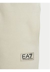 EA7 Emporio Armani Dres 7M002236 AF21822 U1079 Beżowy jasny Regular Fit. Kolor: beżowy. Materiał: bawełna #2