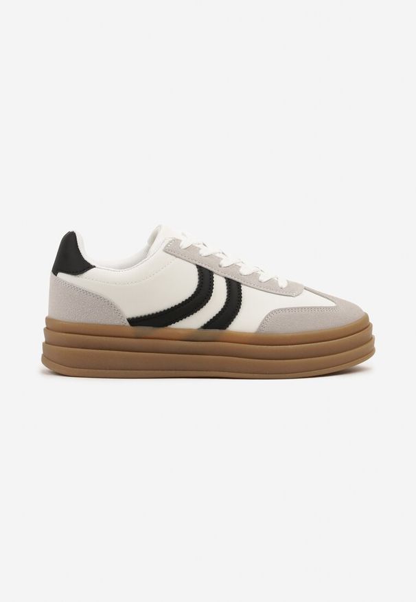 Born2be - Białe Sneakersy w Stylu Klasycznych Tenisówek na Tłoczonej Platformie Lisanelia. Okazja: na co dzień. Kolor: biały. Materiał: jeans. Wzór: aplikacja. Obcas: na platformie