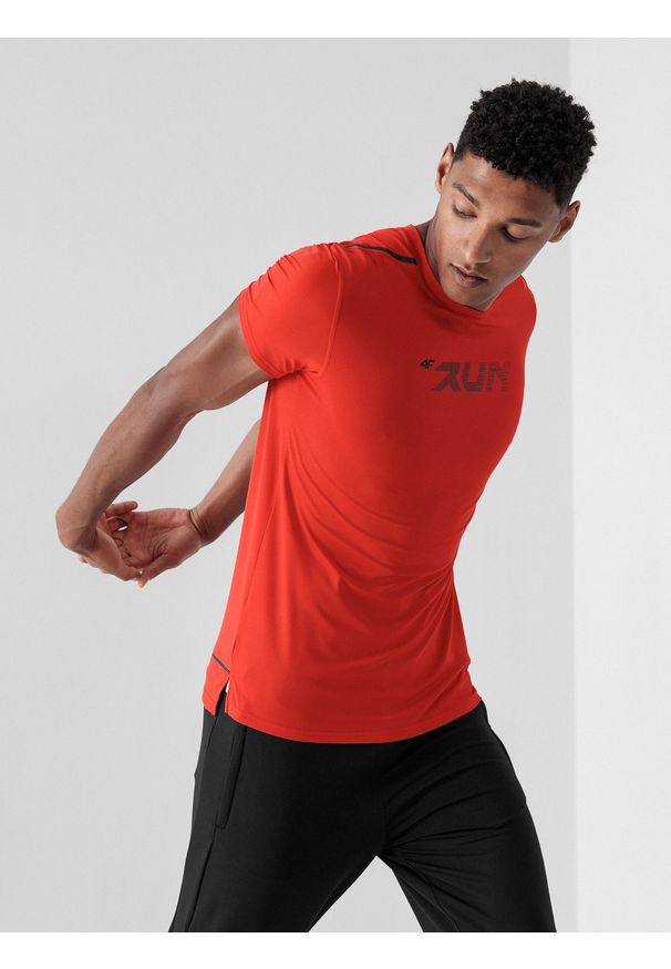 4f - Koszulka do biegania regular szybkoschnąca męska. Kolor: pomarańczowy. Materiał: materiał, włókno, dzianina. Sport: fitness