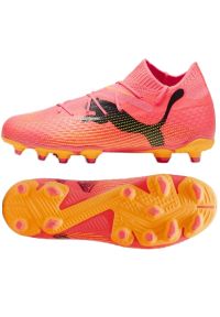 Buty piłkarskie Puma Future 7 Pro FG/AG 107728-03 różowe. Kolor: różowy. Materiał: dzianina, syntetyk, materiał. Szerokość cholewki: normalna. Sport: piłka nożna