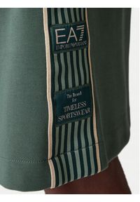 EA7 Emporio Armani Szorty sportowe 7M001501 AF12660 U7260 Zielony Regular Fit. Kolor: zielony. Materiał: syntetyk. Styl: sportowy #4