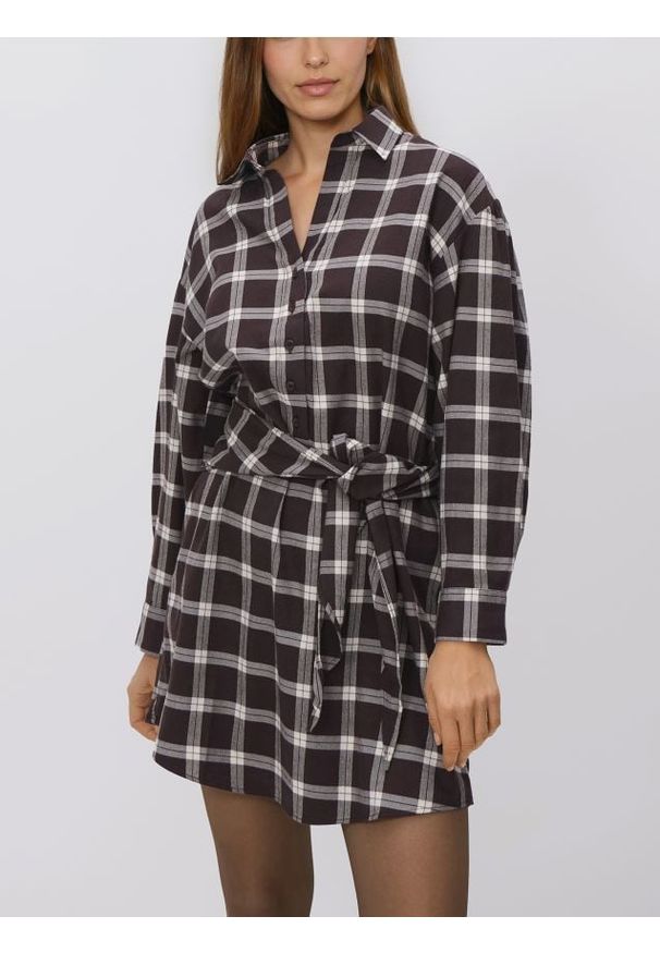 Reserved - Sukienka z wiskozą - ciemnobrązowy. Kolor: brązowy. Materiał: wiskoza