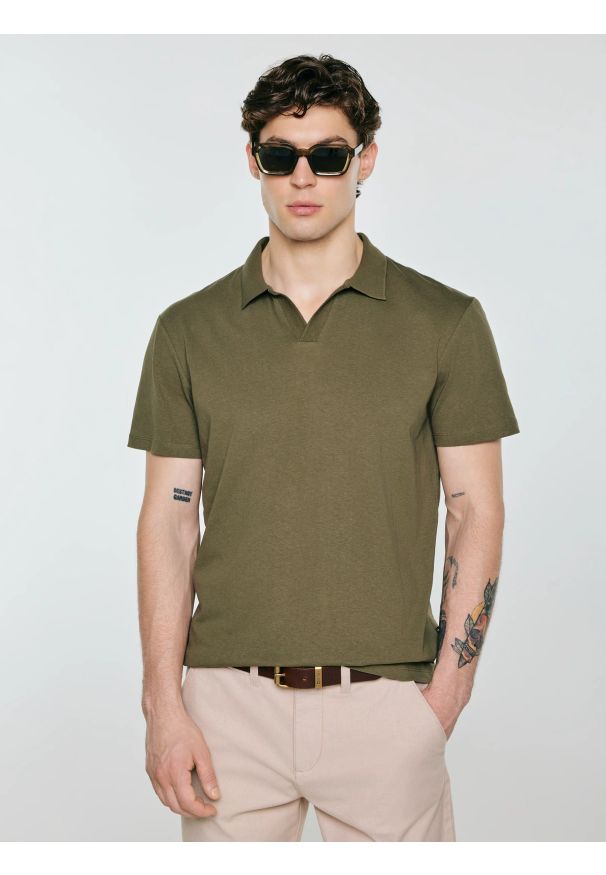 Big-Star - Koszulka męska polo z domieszką lnu khaki Enger 303. Typ kołnierza: polo. Kolor: zielony. Materiał: len. Sezon: lato. Styl: elegancki