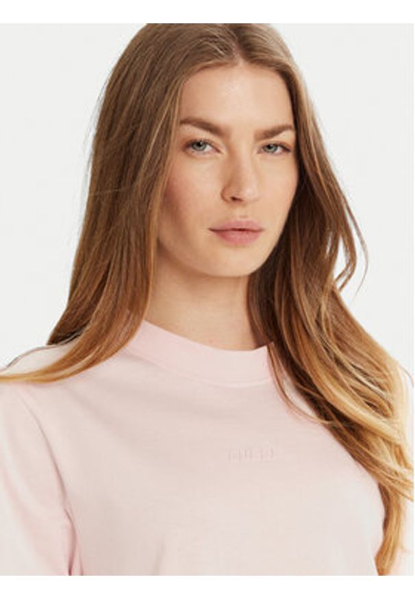 Guess T-Shirt 144851 Różowy Classic Fit. Kolor: różowy. Materiał: bawełna