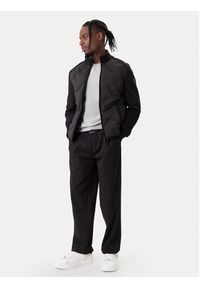 Guess Kurtka przejściowa M6RL10 WJ232 Czarny Regular Fit. Kolor: czarny. Materiał: syntetyk #3