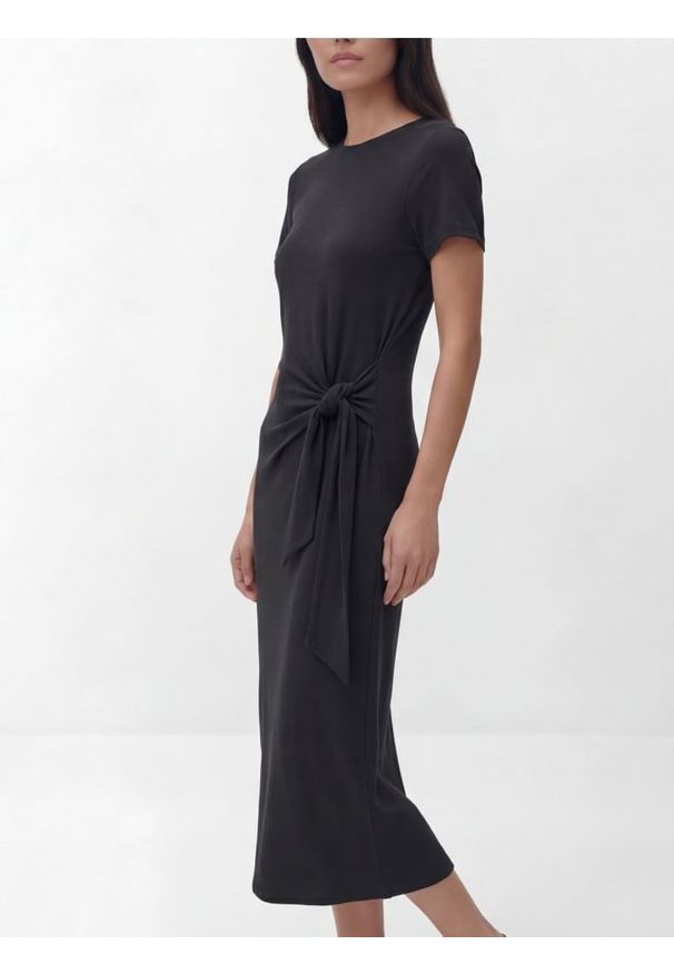 Reserved - Sukienka midi z modalem - ciemnoszary. Kolor: szary. Materiał: dzianina. Typ sukienki: proste. Długość: midi