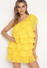 Born2be - Żółta Sukienka Mini na Jedno Ramię Asymetryczna z Falbankami Nomenta. Typ kołnierza: kołnierz z falbankami. Kolor: żółty. Typ sukienki: asymetryczne. Długość: mini #6
