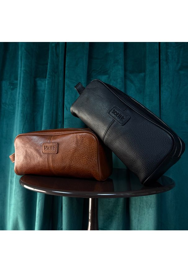 Elegancka skórzana kosmetyczka męska Solier czarna SK02. Kolor: czarny. Materiał: skóra