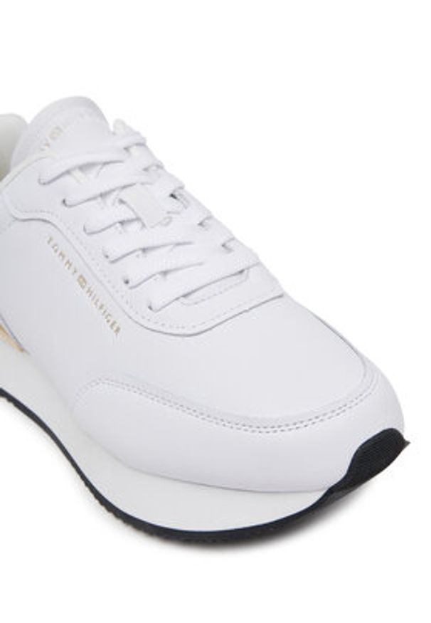 TOMMY HILFIGER - Tommy Hilfiger Sneakersy Chic Fashion Runner FW0FW08695 Biały. Kolor: biały. Materiał: skóra