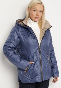 Born2be - Niebieska Pikowana Kurtka o Prostym Kroju z Kapturem ze Ściągaczami Falesaa. Okazja: na co dzień. Typ kołnierza: kaptur. Kolekcja: plus size. Kolor: niebieski. Materiał: jeans. Styl: casual, elegancki