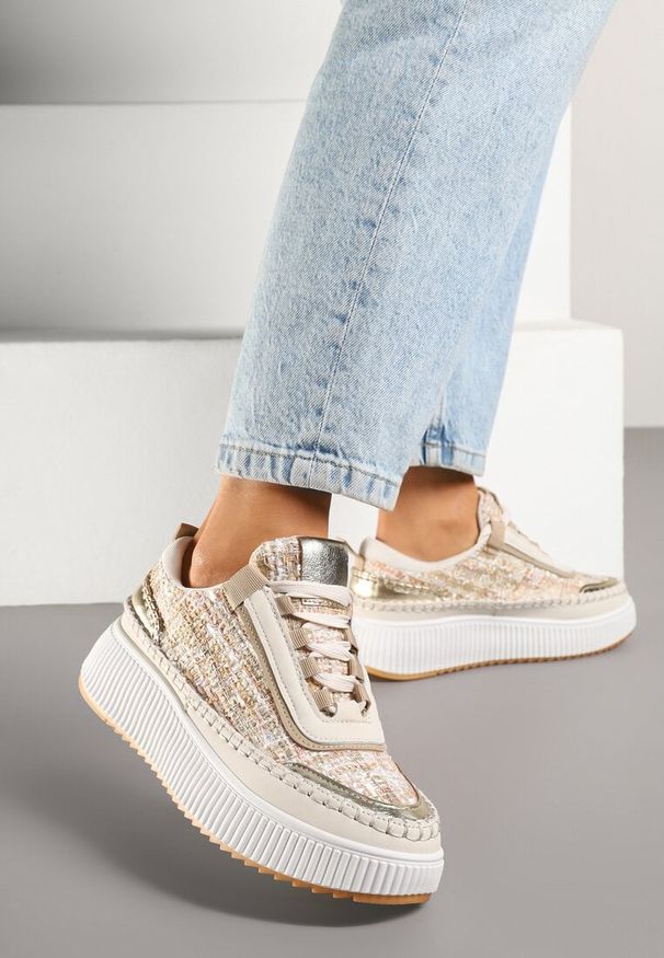 Born2be - Ciemnobeżowe Sneakersy na Grubej Podeszwie Zdobione Tweedem i Przeszyciami Ulamoriela. Okazja: na co dzień. Kolor: beżowy. Materiał: jeans. Wzór: aplikacja