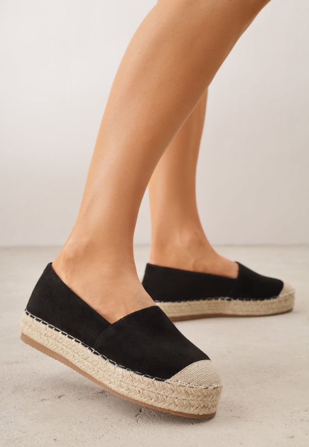 Born2be - Czarne Espadryle Zdobione Plecionką Thaxie. Okazja: na co dzień. Kolor: czarny. Materiał: len. Wzór: aplikacja. Sezon: lato. Styl: boho, casual, elegancki