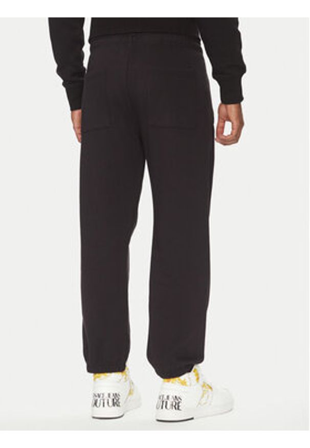 Versace Jeans Couture Spodnie dresowe 78GAAT08 Czarny Regular Fit. Kolor: czarny. Materiał: bawełna