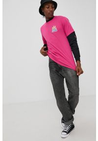 HUF T-shirt bawełniany kolor fioletowy z nadrukiem. Okazja: na co dzień. Kolor: fioletowy. Materiał: bawełna. Wzór: nadruk. Styl: casual