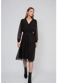 MOODO - Sukienka z przezroczystymi rękawami czarna. Kolor: czarny. Materiał: poliester #1