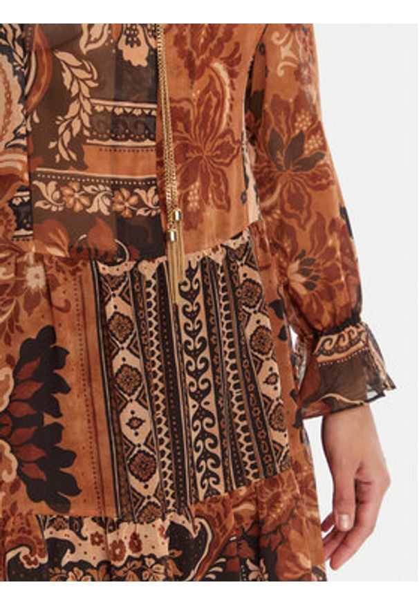 Rinascimento Sukienka koktajlowa CFC0125465003 Brązowy Regular Fit. Kolor: brązowy. Materiał: syntetyk. Styl: wizytowy