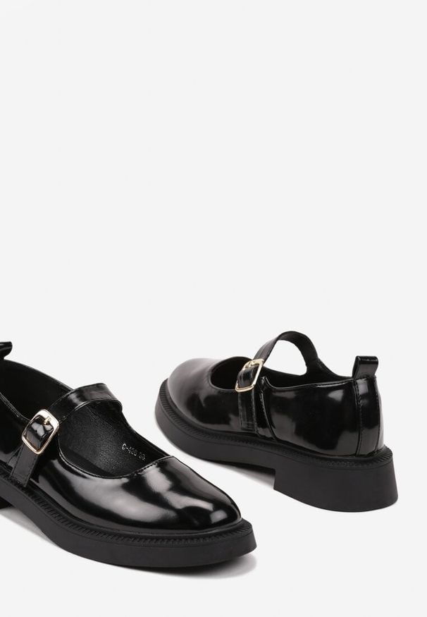 Born2be - Czarne Półbuty z Zapięciem na Sprzączkę Rivassin. Okazja: na co dzień. Zapięcie: sprzączka. Kolor: czarny. Materiał: jeans. Sezon: wiosna, jesień. Obcas: na obcasie. Styl: klasyczny, casual, elegancki. Wysokość obcasa: niski