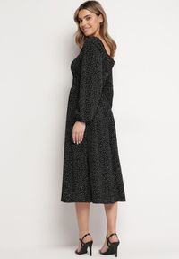 Born2be - Czarna Sukienka Midi Rozkloszowana z Hiszpańskim Dekoltem w Kropki Wirina. Kolor: czarny. Wzór: kropki. Typ sukienki: rozkloszowane. Długość: midi #5