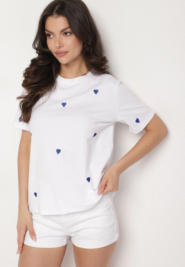 Born2be - Biało-Niebieski T-shirt z Bawełny w Serca Kolavelle. Okazja: na co dzień, na spacer. Kolor: biały. Materiał: bawełna. Styl: klasyczny, casual