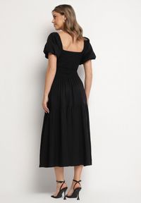 Born2be - Czarna Sukienka Rozkloszowana z Wiskozy z Kwadratowym Dekoltem i Drapowaniem Napessia. Okazja: na co dzień. Typ kołnierza: dekolt kwadratowy. Kolor: czarny. Materiał: wiskoza. Styl: casual, elegancki, klasyczny #3