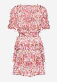 Born2be - Różowa Sukienka z Gumką w Pasie i Dekoltem w Serek z Falbankami Zdobiona Metaliczną Nicią Wralea. Typ kołnierza: dekolt w serek, kołnierz z falbankami. Kolor: różowy. Długość rękawa: krótki rękaw. Wzór: aplikacja #3