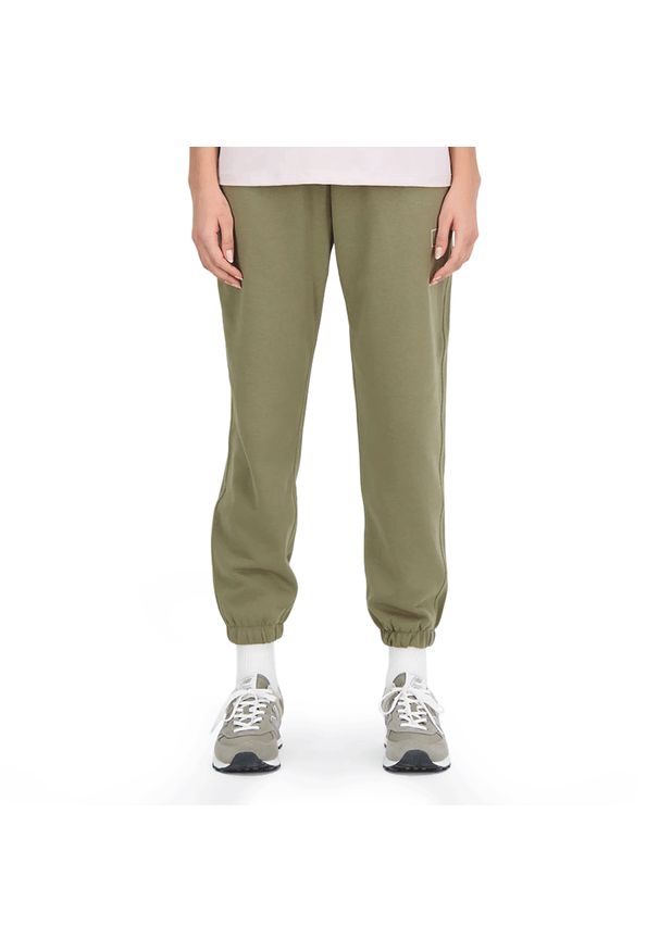 Spodnie New Balance WP33508CGN - zielone. Kolor: zielony. Materiał: bawełna, dresówka, poliester, prążkowany