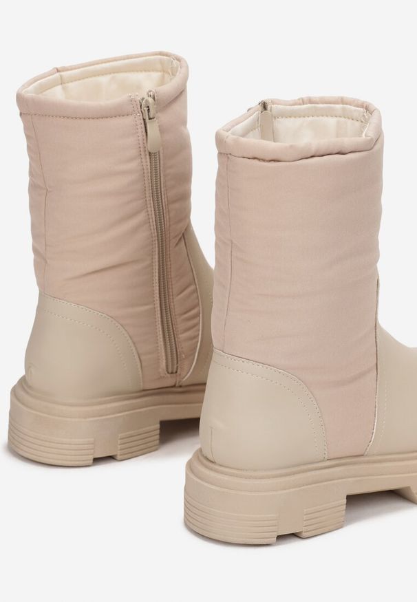 Renee - Beżowe Botki Sztyblety z Pikowaną Cholewką Fote. Okazja: na co dzień. Zapięcie: zamek. Kolor: beżowy. Materiał: jeans. Szerokość cholewki: normalna. Obcas: na obcasie. Styl: elegancki, casual