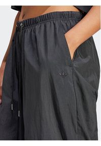 Adidas - adidas Spodnie dresowe Premium Essentials IT6725 Czarny Regular Fit. Kolor: czarny. Materiał: syntetyk #4
