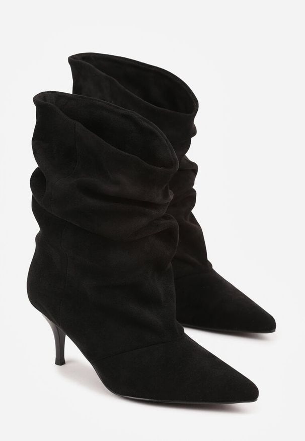 Born2be - Czarne Botki na Szpilce z Marszczoną Cholewką Hailenia. Okazja: na co dzień. Kolor: czarny. Szerokość cholewki: normalna. Obcas: na szpilce. Styl: casual, elegancki. Wysokość obcasa: średni