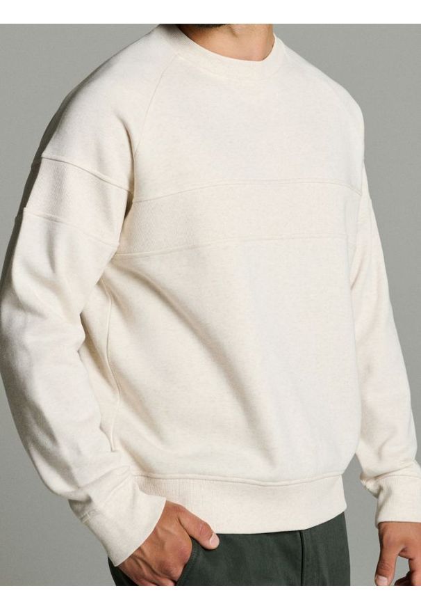 Sinsay - Bluza crewneck - kremowy. Kolor: kremowy