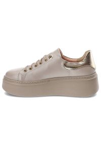 DAMISS - Beżowe Sneakersy Damiss Wygodne Skórzane Buty. Kolor: beżowy. Materiał: skóra. Szerokość cholewki: normalna. Wzór: aplikacja #3