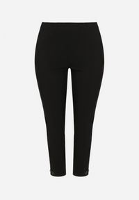 Born2be - Czarne Spodnie z Wiskozą z Gumką w Talii i Aplikacjami przy Nogawkach Stellorie. Okazja: na co dzień. Kolekcja: plus size. Kolor: czarny. Materiał: wiskoza. Wzór: aplikacja. Styl: elegancki, casual