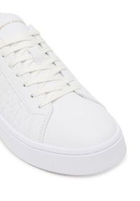 Armani Exchange Sneakersy XDX165 XV891 T782 Biały. Kolor: biały. Materiał: skóra