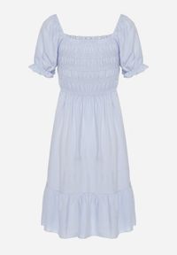 Born2be - Jasnoniebieska Sukienka z Bawełny z Elastycznym Dekoltem i Falbanką Loridia. Okazja: na co dzień. Kolor: niebieski. Materiał: bawełna. Długość rękawa: krótki rękaw. Typ sukienki: proste. Styl: wizytowy, klasyczny, casual, elegancki #2