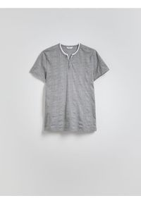 Reserved - T-shirt henley slim fit - ciemnoszary. Typ kołnierza: typu henley. Kolor: szary. Materiał: bawełna, dzianina