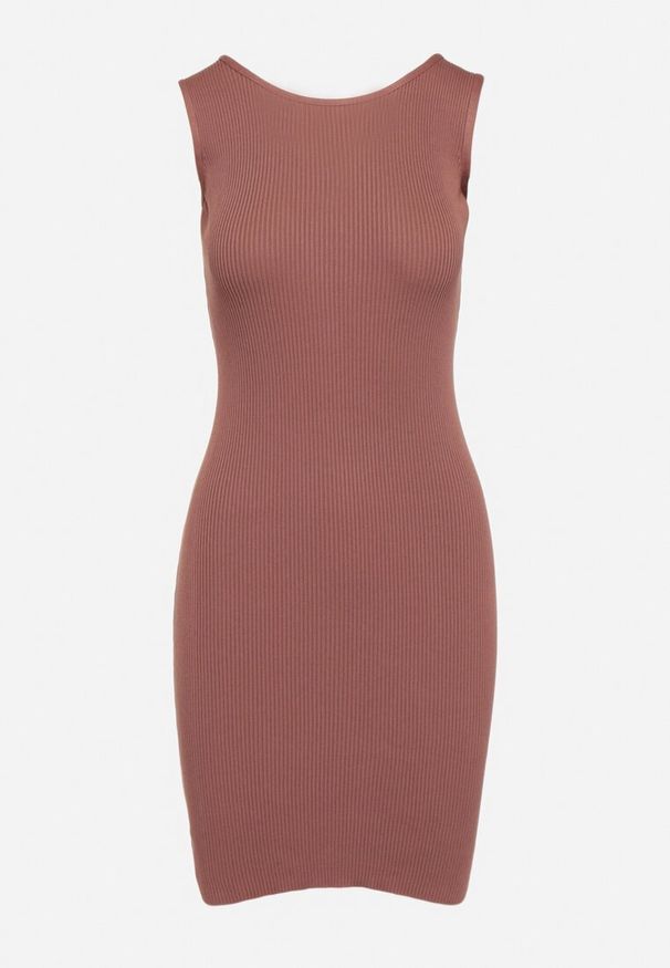 Born2be - Bordowa Mini Sukienka Prążkowana z Krzyżującymi się Ramiączkami na Plecach Banova. Kolor: czerwony. Materiał: prążkowany. Długość rękawa: na ramiączkach. Sezon: lato. Długość: mini