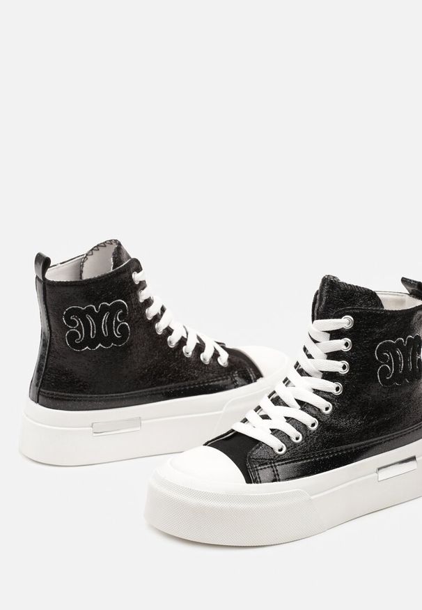 Born2be - Czarne Trampki na Platformie Ozdobione Naszywką Mesivra. Okazja: na co dzień. Kolor: czarny. Materiał: jeans. Wzór: aplikacja. Obcas: na platformie. Styl: klasyczny, casual