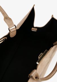 Renee - Beżowa Torebka Typu Shopper z Imitacji Zamszu z Rączkami i Paskiem Crossbody Temige. Kolor: beżowy. Materiał: zamszowe. Styl: klasyczny, biznesowy, casual, elegancki #3