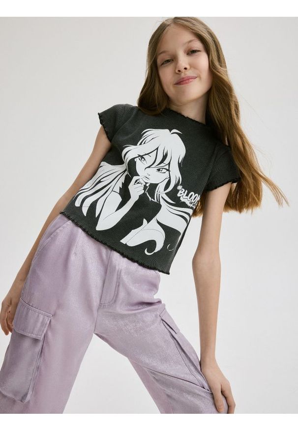 Reserved - T-shirt Winx Club - czarny. Kolor: czarny. Materiał: bawełna. Długość: krótkie
