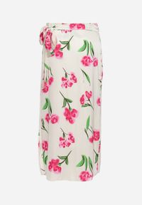 Born2be - Beżowo-Różowa Spódnica Satynowa o Kopertowym Fasonie Wiązana w Pasie w Kwiatowy Print Aisaleva. Okazja: na co dzień. Kolor: beżowy. Materiał: satyna. Wzór: nadruk, kwiaty. Styl: klasyczny, casual #5