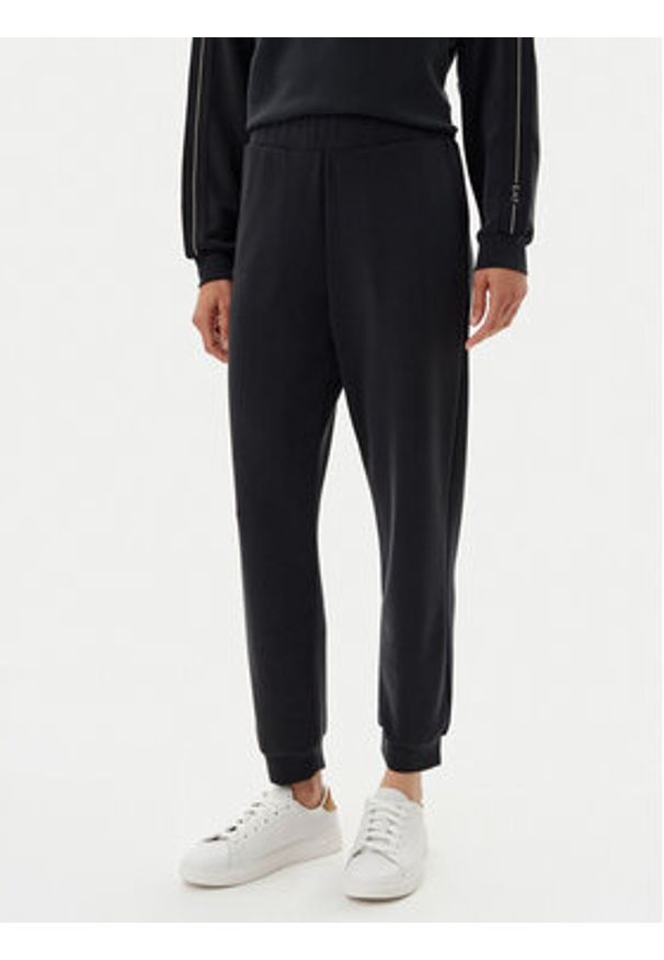 EA7 Emporio Armani Dres 7W000121 AF12643 UC001 Czarny Regular Fit. Kolor: czarny. Materiał: syntetyk