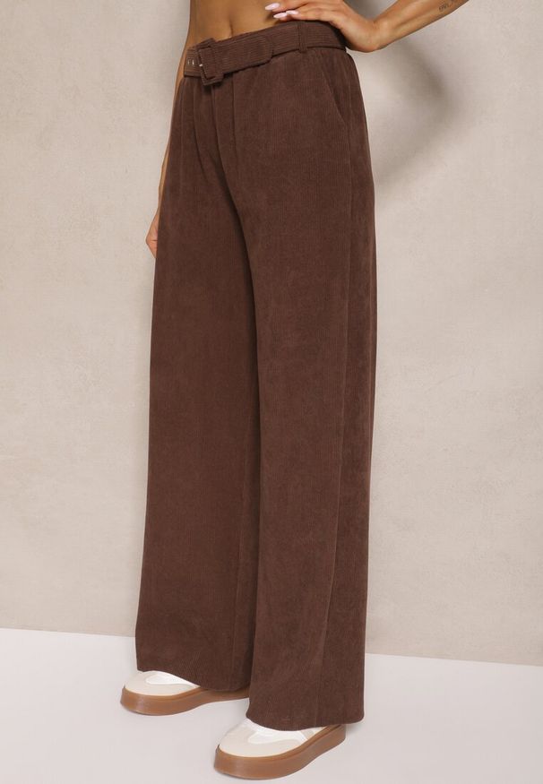 Renee - Brązowe Spodnie Sztruksowe o Szerokim Kroju High Waist z Paskiem Valoma. Okazja: na co dzień. Stan: podwyższony. Kolor: brązowy. Materiał: sztruks. Styl: elegancki, casual, retro