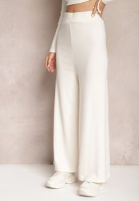 Renee - Jasnobeżowe Spodnie o Fasonie Culotte z Gumką w Talii Chakra. Stan: podwyższony. Kolor: beżowy. Materiał: tkanina, dzianina